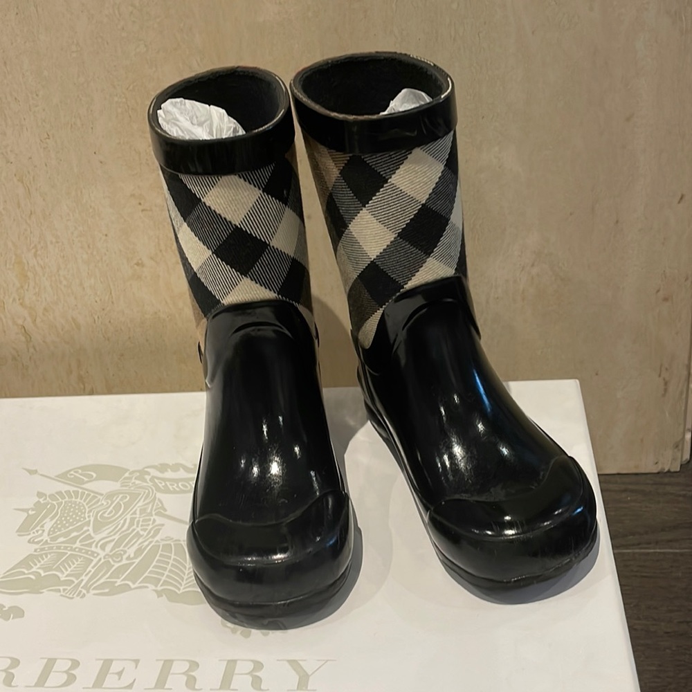 Childrens Burberry rubber boots